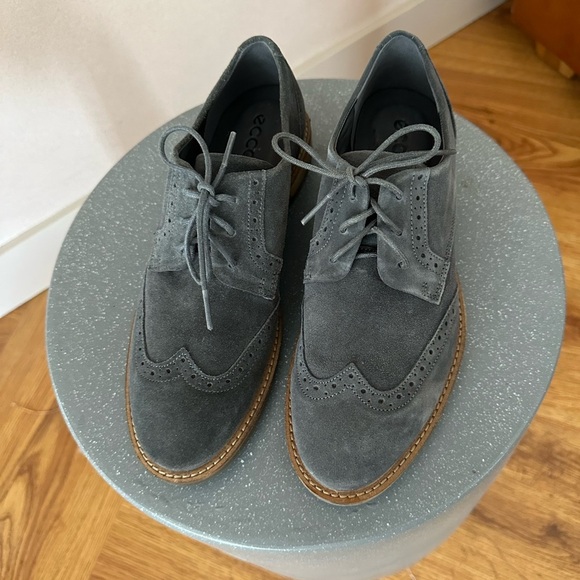 Ecco Gray Oxford Shoes with Wingtip Brogue Design - Picture 1 of 5